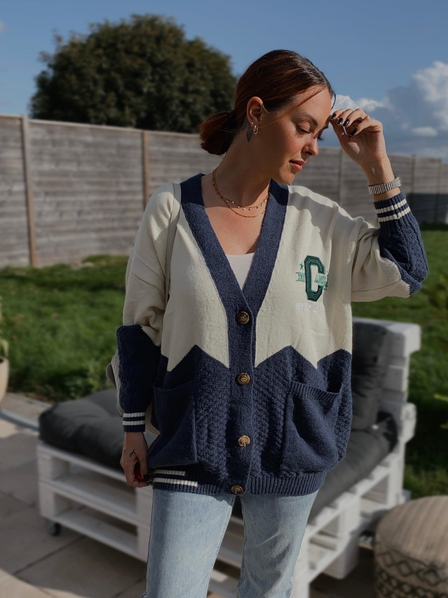 UNIVERSITY vest
