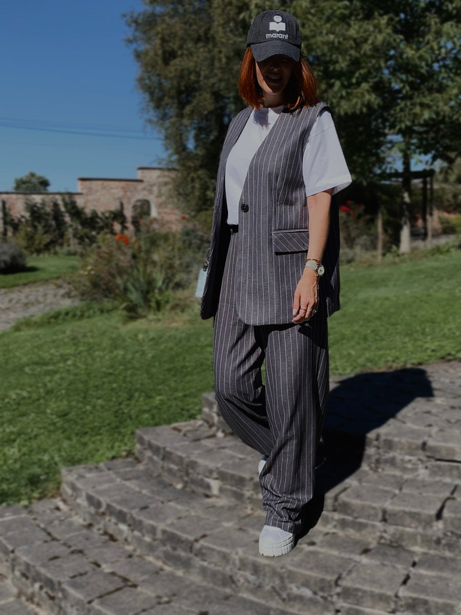 GRAY pants