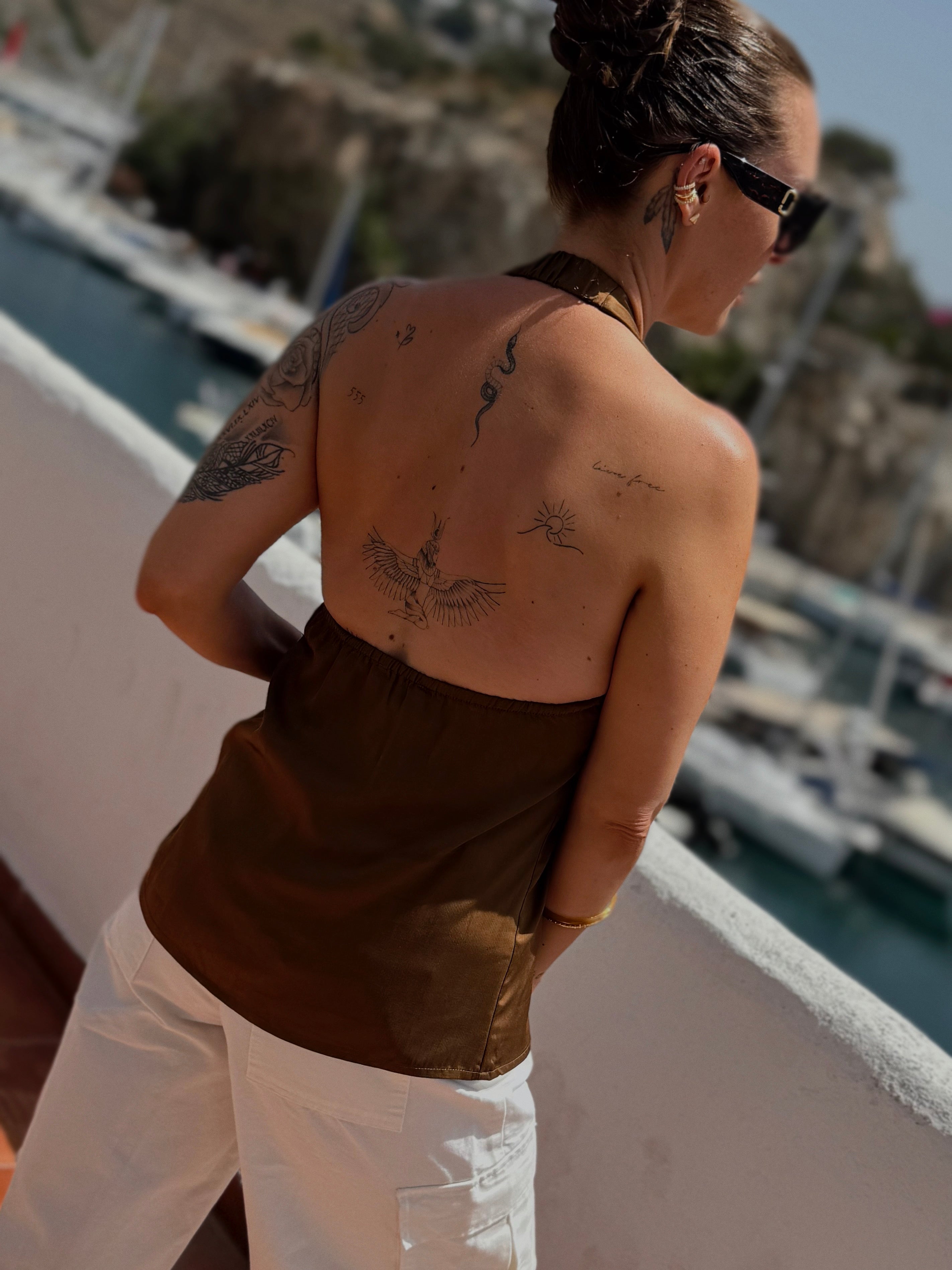 Top NAYARA