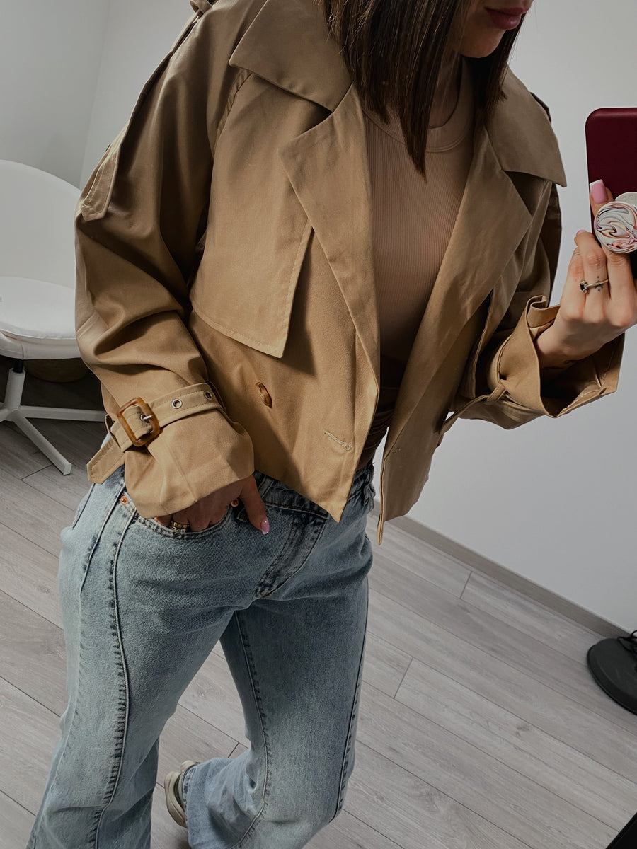 Short trench coat